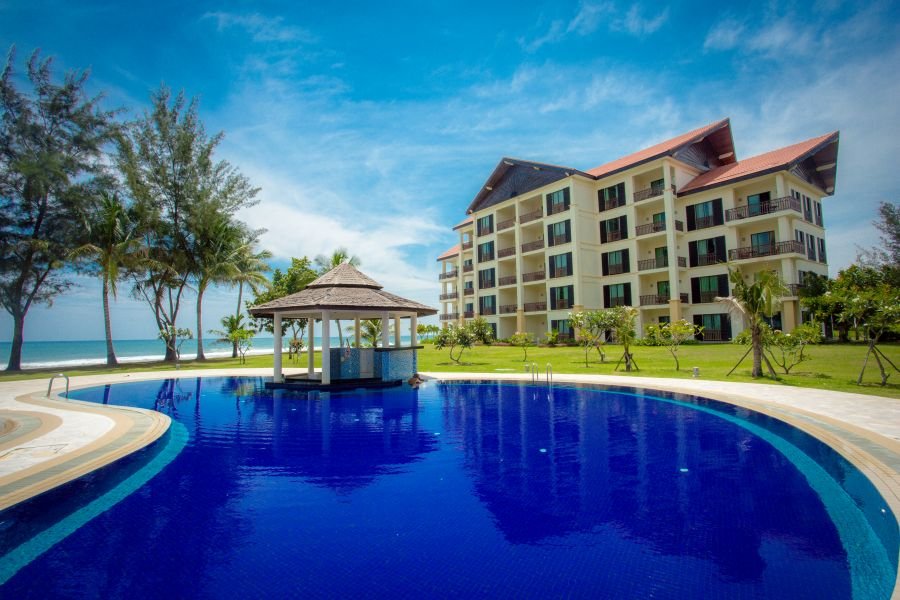 2 Bedroom Spa Suite Sea View resort pool and coastal grounds